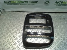 ARMATURENBRETT MITTE